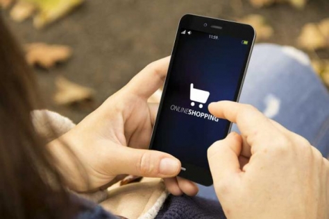 44% пользователей рунета использовали смартфоны для шопинга в 2016 году
